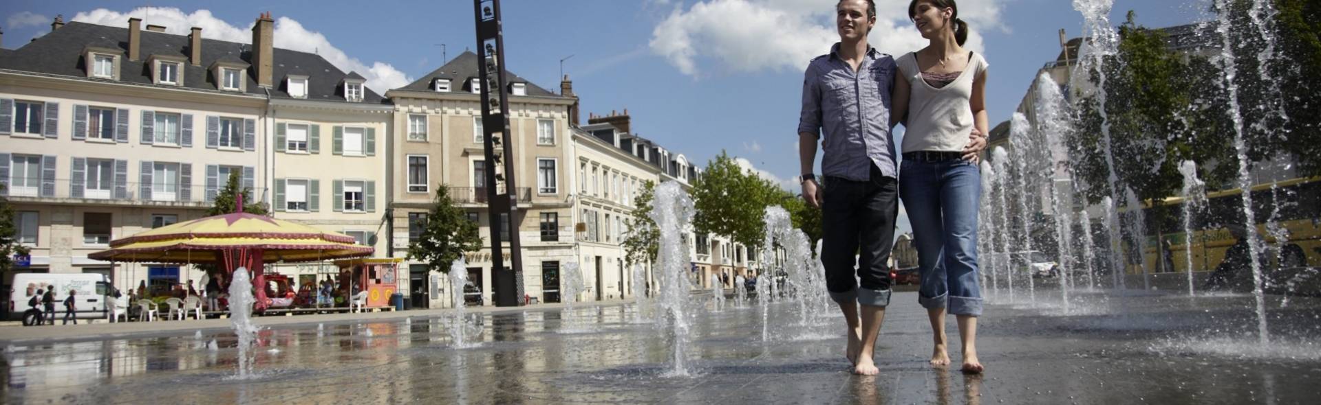 Chartres Place des Épars